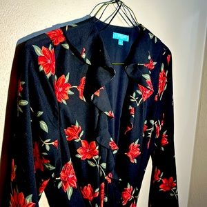 EUC Draper James RSVP long ruffled wrap dress black red flowers sz M flirty fun